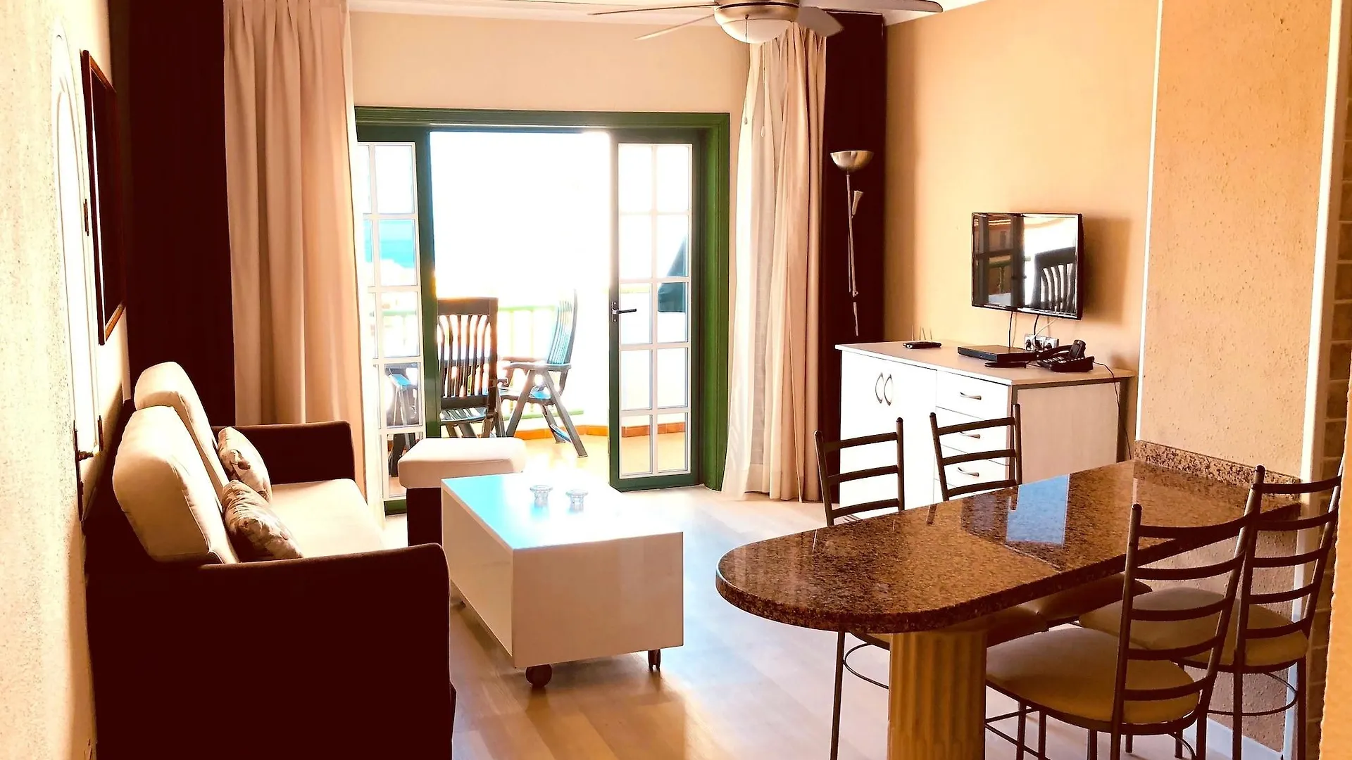 Regency Torviscas Apartments And Suites Costa Adeje  3*, Costa Adeje (Tenerife) Spanyolország